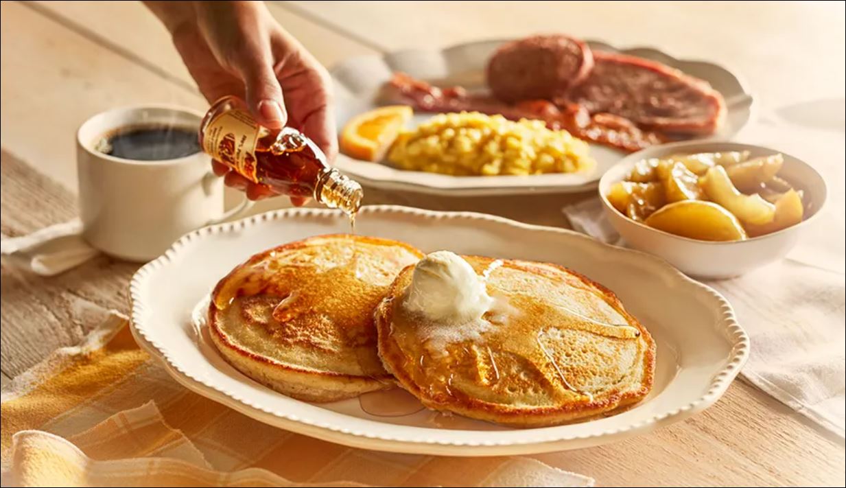 cracker-barrel-breakfast-hours-explained-2023-brunch-hours